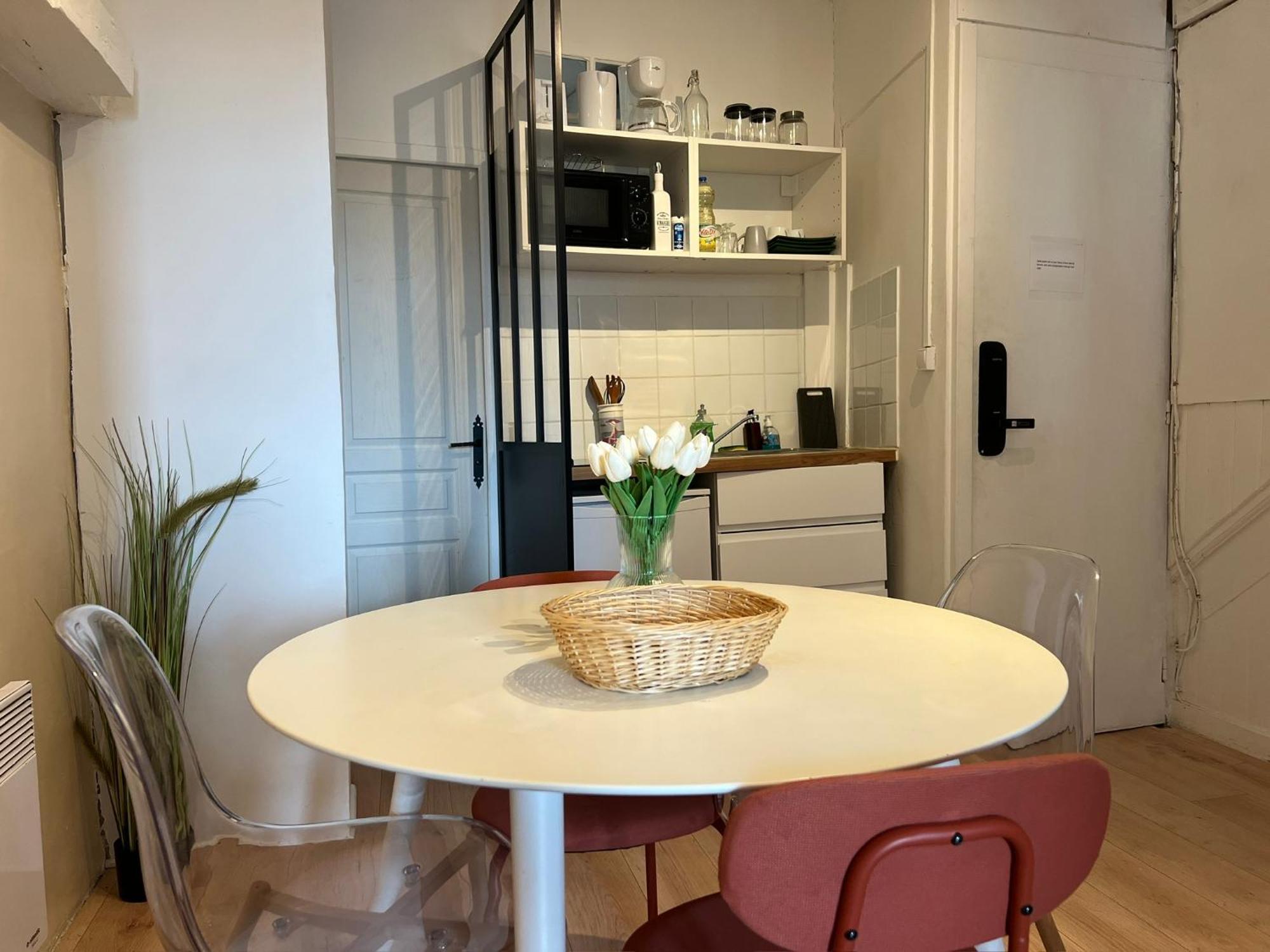 Appartement La petite Provence, hyper centre, Wifi à Dreux Extérieur photo